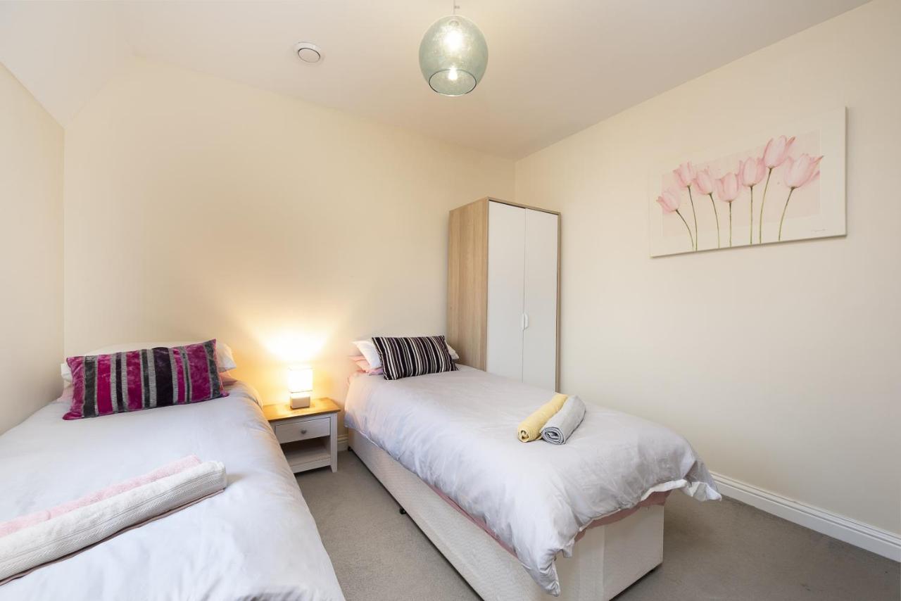 Inaras Place Aylesbury  Exterior photo